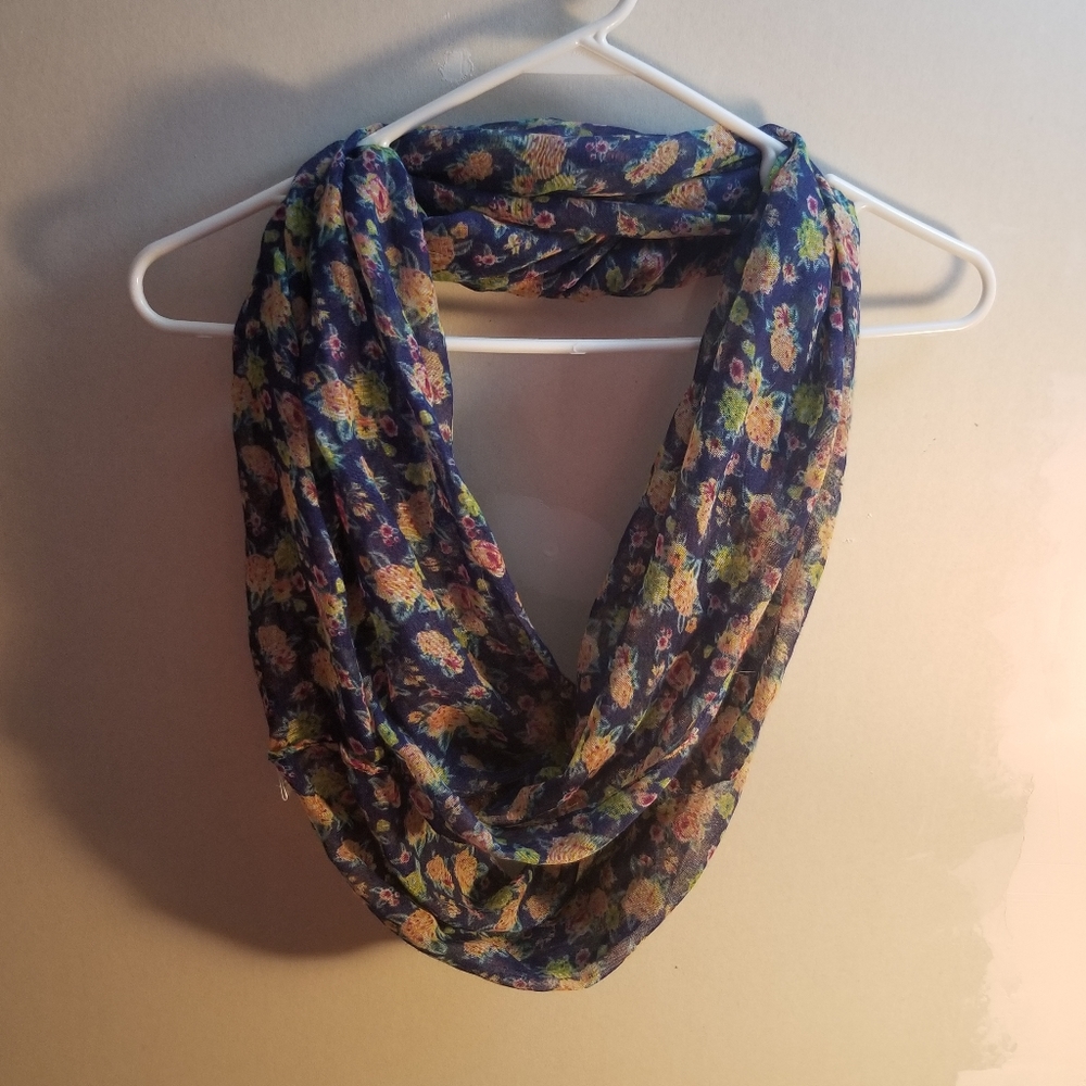 Circle scarf
